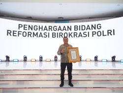 Kapolresta Raih Penghargaan Pelayanan Publik Prima, Wali Kota Pontianak Ucapkan Selamat