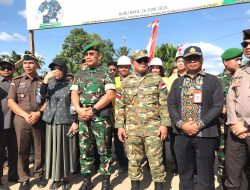Kodam XII/Tanjungpura Bersama Pemkab Kubu Raya Mulai Rekonstruksi Jalan Rasau Jaya–Patok 50
