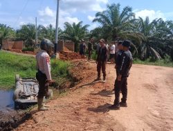 Mobil Terperosok ke Parit di Kubu Raya, Lansia 90 Tahun Meninggal Dunia