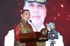 Ria Norsan Dukung Pembangunan Rumah Adat Tionghoa