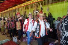 Bupati Sis Resmikan Rumah Betang So Ingko Banua