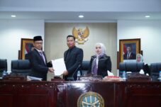 DPRD Terima LPj APBD 2024, Wako Edi Komitmen Tingkatkan Kinerja