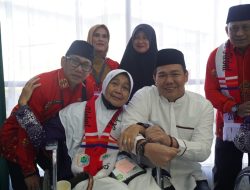 Bupati Sis Sambut Kedatangan Jemaah Haji