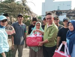 Edi Kamtono Serahkan Bantuan Korban Kebakaran