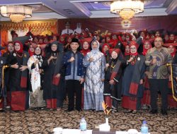 Pengukuhan Bundokanduang Minangkabau, Ria Norsan Tegaskan Peran Strategis Perempuan dalam Pembangunan