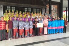 50 Penari Kalbar Diundang ke Istana Negara, Ria Norsan Ingatkan Jaga Marwah Daerah