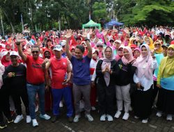 Kampanye Bersih Melalui Jalan Sehat dan Senam