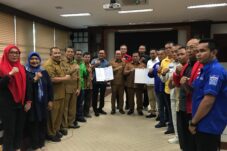 Sepakat, Tidak Ada Lagi Bendera Parpol Berkibar di Jalan Ayani 2