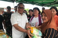 1000 Paket Sembako Pasar Murah Pemkab Kubu Raya