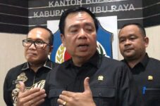 Kunker ke Kubu Raya, Lasarus Prioritaskan Penataan Kumuh dan Air Bersih