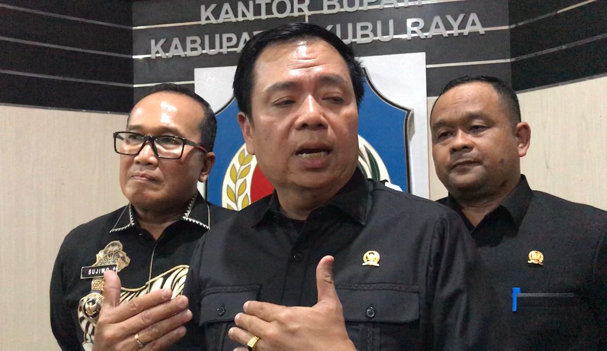 Kunker ke Kubu Raya, Lasarus Prioritaskan Penataan Kumuh dan Air Bersih