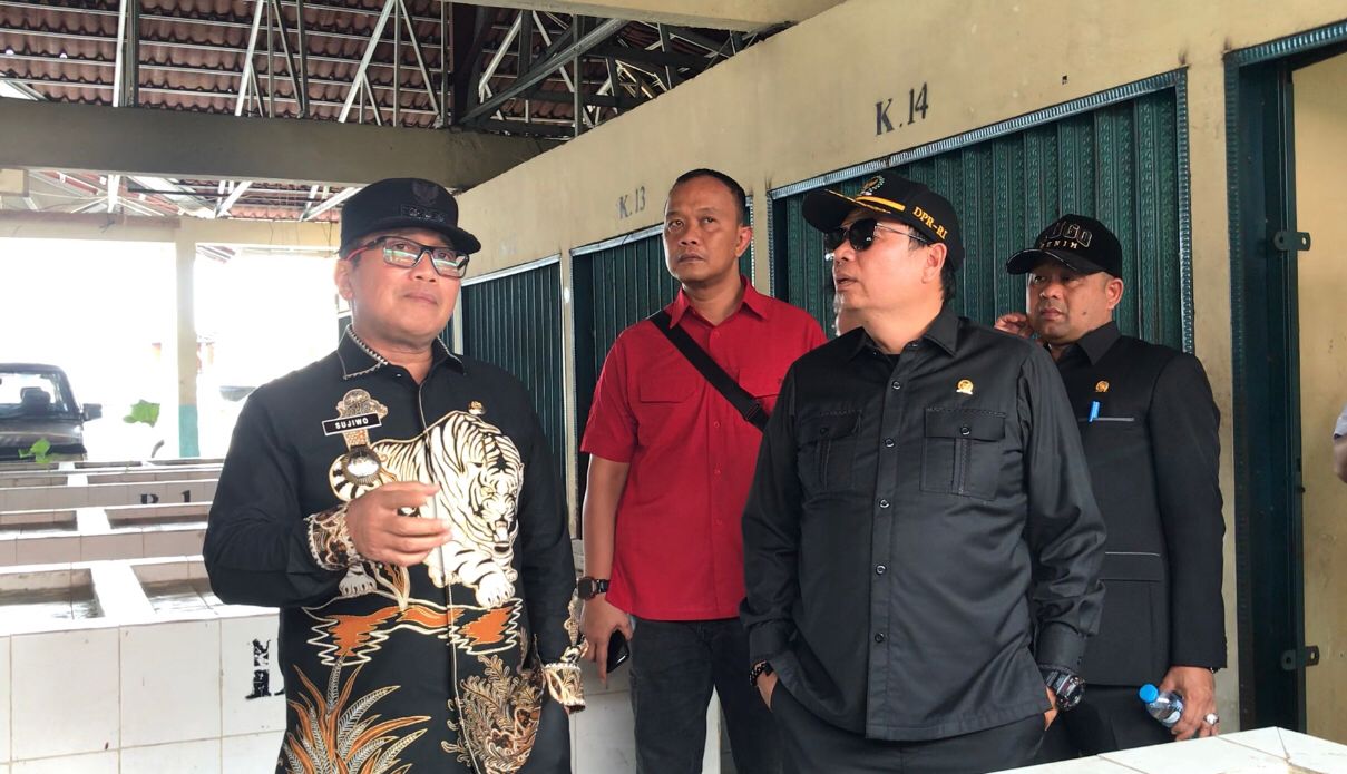 Tunaikan Janji Kampanye, Bupati Sujiwo Lakukan Penataan Kawasan Kumuh di Kubu Raya