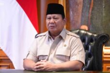 Prabowo Perintahkan Tindak Tegas Massa Anarkis, Panggil Panglima TNI dan Kapolri Evaluasi Keamanan