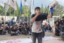 Demo Lanjutan, Ratusan Mahasiswa Fisip Untan Datangi DPRD Kalbar