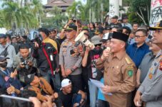 Polisi Amankan 12 Anak Bawa Sajam dan Bom Molotov saat Aksi di Pontianak
