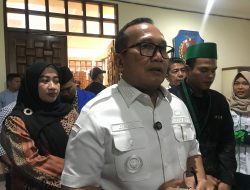 Sujiwo Apresiasi Mahasiswa dan Ajak Bersama Cerdaskan Rakyat