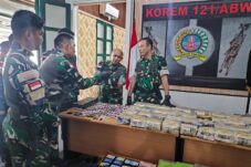 Satgas Pamtas Gagalkan Penyelundupan 63 Kg Sabu di Perbatasan