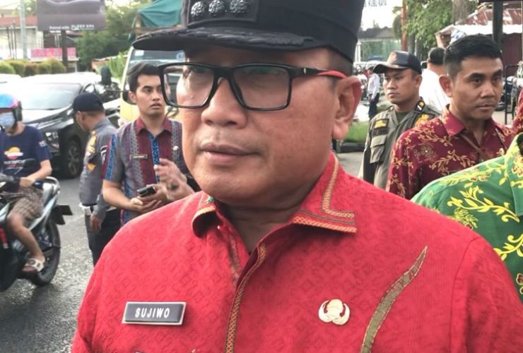 Sujiwo Pastikan Perbaikan Total Penerangan Jalan Umum di Kubu Raya