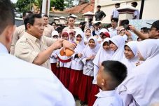 Permasalahan MBG, Prabowo Akan Panggil Seluruh Mitra BGN