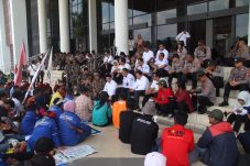 Ria Norsan Serap Aspirasi dari Buruh, Petani, Nelayan, dan Masyarakat Adat