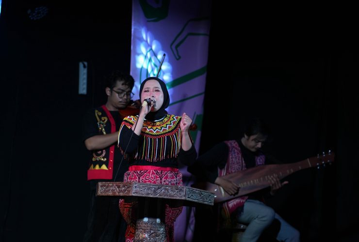 Lestarikan Sastra lewat Musik, Tari, dan Teater