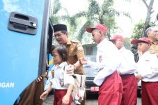 Pemkot  Pontianak Lepas 12 Siswa Sekolah Rakyat