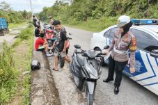 Polres Landak Bubarkan Aksi Balap Liar di GOR Patih Gumantar