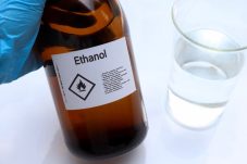 Pemerintah Akan Terapkan Bensin Campur Etanol 10 Persen