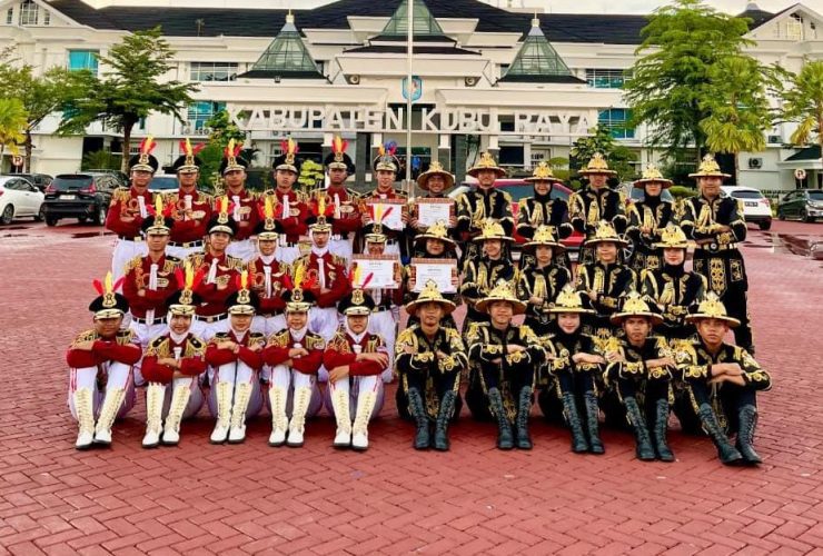 Paskibra SMPN 1 Sungai Raya dan SMAS Kemala Bhayangkari Torehkan Prestasi Membanggakan