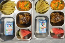 BGN Wajibkan Masak Gunakan Air Galon, Kalbar Sudah Terapkan Sejak Awal