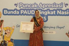 Bunda PAUD Kalbar Raih Penghargaan Nasional 2025, Bukti Dedikasi Penuh untuk Generasi Emas
