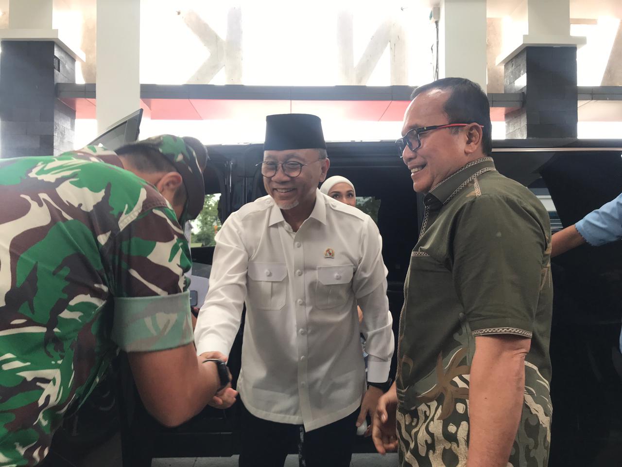 Menko Zulkifli Siap Perkuat Program Makan Bergizi Gratis dan Swasembada Pangan 2026
