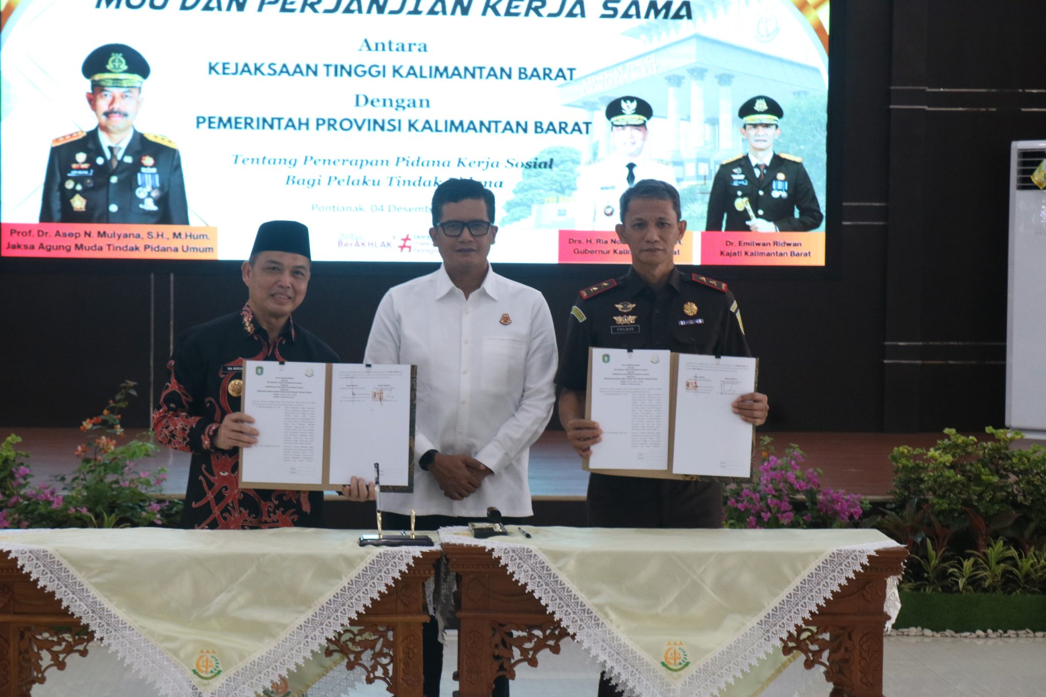 Kejati dan Pemprov Kalbar Terapkan Pidana Kerja Sosial