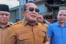 Malam Peresmian Gaforaya,Bupati Sujiwo Sekaligus Menggalang Dana untuk Korban Bencana Aceh