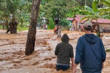 JNE Gratiskan Ongkir Bantuan untuk Korban Banjir Aceh–Sumatera, Berlaku di Seluruh Kalbar