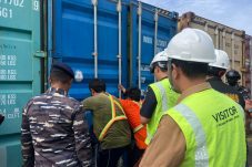 Jutaan Batang Rokok Ilegal di Pelabuhan Dwikora Pontianak Disita Petugas, Diduga untuk Pekerja Tambang Asal Tiongkok