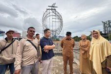 Sujiwo Tinjau Pembangunan Bundaran Gaforaya yang Sudah Capai 70 Persen