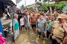 Norsan Prioritaskan Kesehatan Warga Terdampak Banjir Rob