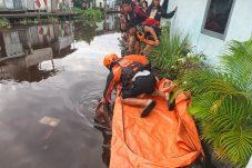 Bocah 10 Tahun Tewas Tenggelam Saat Banjir Rob di Pontianak