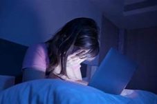 Australia Resmi Larang Anak Main Medsos