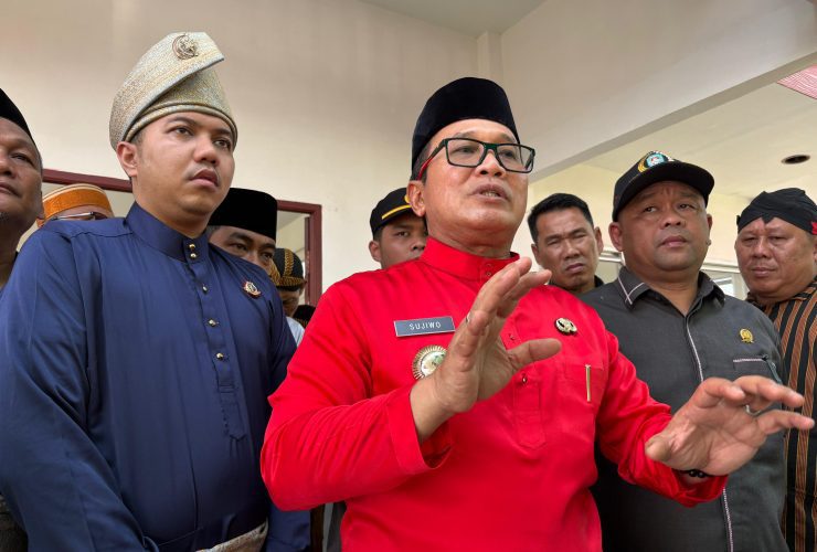 Sujiwo Ingatkan Aparatur Desa Jalankan Pengabdian Secara Bersih dan Jujur