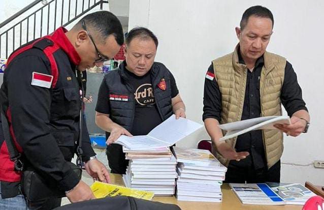 Penggeledahan Kantor PT DSM, Kejati Kalbar Amankan Dokumen Terkait Dugaan Korupsi Bauksit