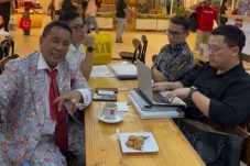 Hotman Paris Siap Turun ke Pontianak, Dampingi Istri SAH Laporkan Dugaan Perselingkuhan Pengusaha