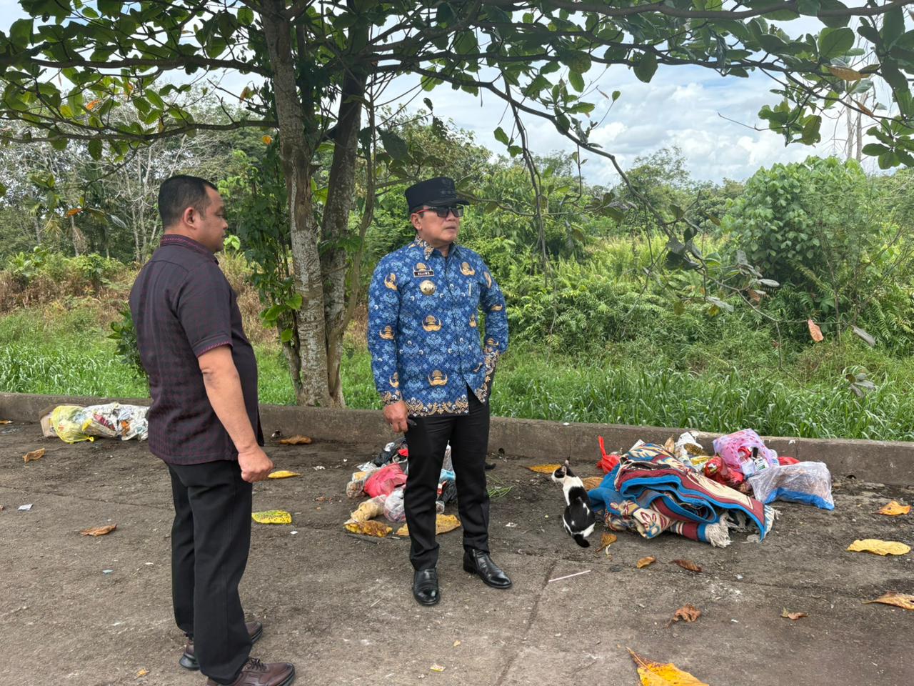 Tanggapi Aduan Warga Saat Live, Sujwo Turun ke Lapangan dan Bakal Tata Parit Ngabe*