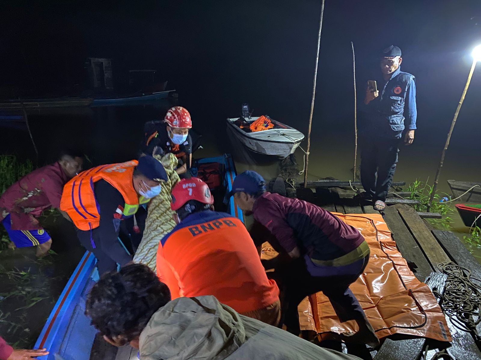 Korban Tenggelam di Sungai Melawi Ditemukan Meninggal Dunia