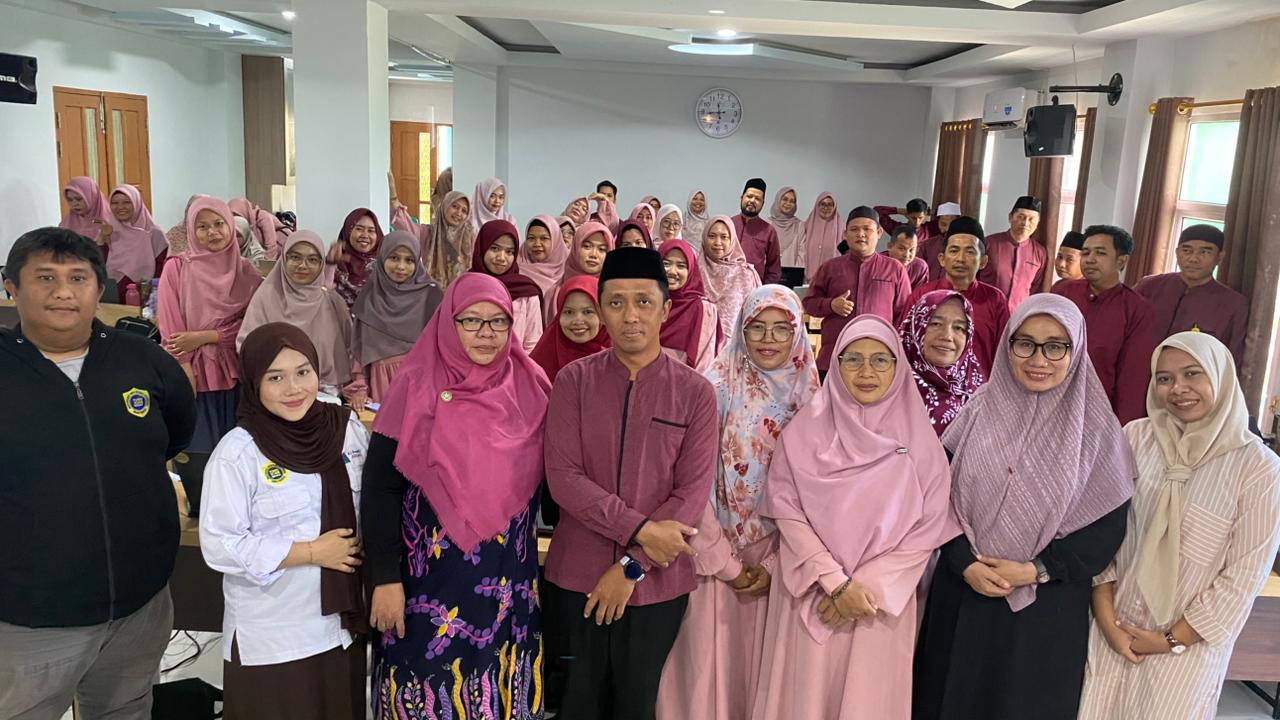 Mafindo Pontianak Dorong Guru Adaptif Lewat Workshop Pemanfaatan AI dalam Pembelajaran