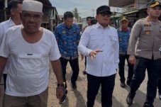 Bupati Sujiwo Siap Solek Pasar Sungai Kakap