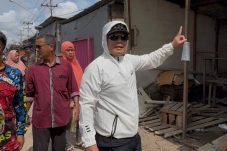 Sujiwo Benahi Kios WBA Kuala Dua, Siap Tertibkan hingga Sungai Asam dan Percantik Kawasan