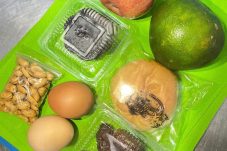 Menu MBG Kering saat Ramadan dari SPPG Tuai Kritik