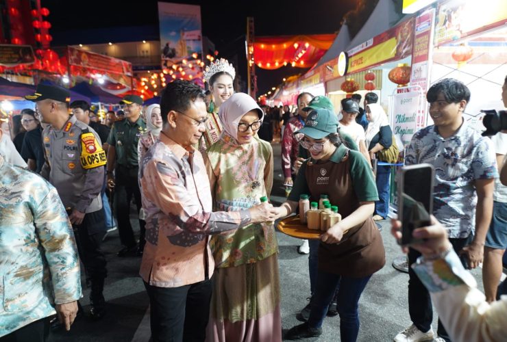 Festival Cap Go Meh Dimulai, Puluhan Stan Ramaikan Jalan Dipenogoro